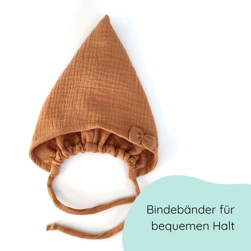 Pixiemütze aus Musselin – Babymütze mit Bindebändern & Schleife in karamell