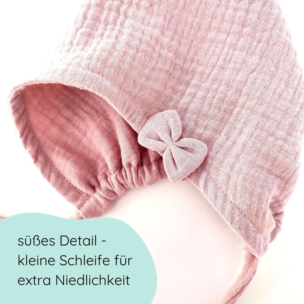 Detailfoto Pixiemütze aus Musselin – Babymütze mit Bindebändern & Schleife in hellrosa