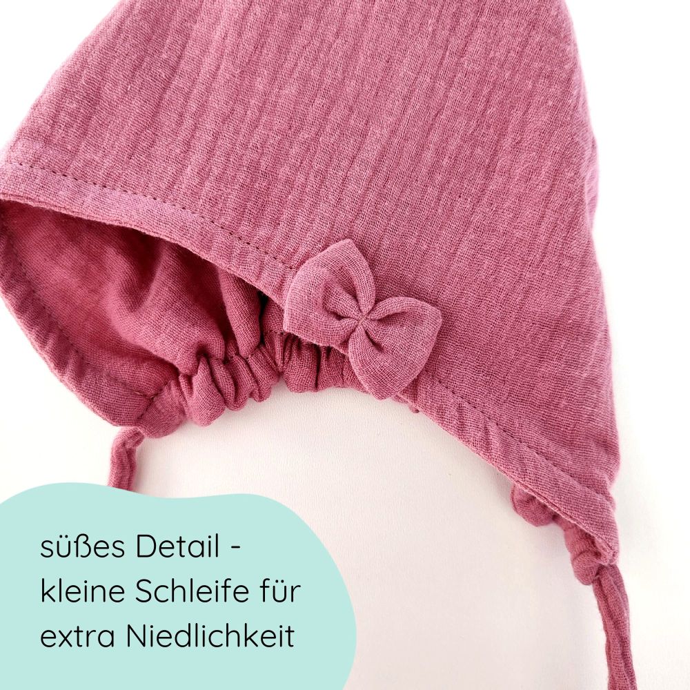 Detailbild Pixiemütze aus Musselin – Babymütze mit Bindebändern & Schleife in rosa