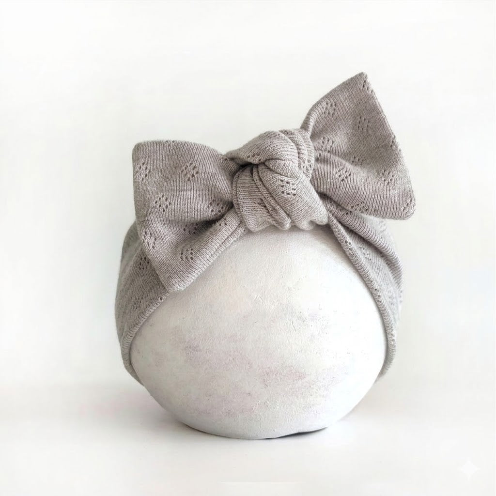 weiches Stirnband für babys in hellgrau mt Schleife