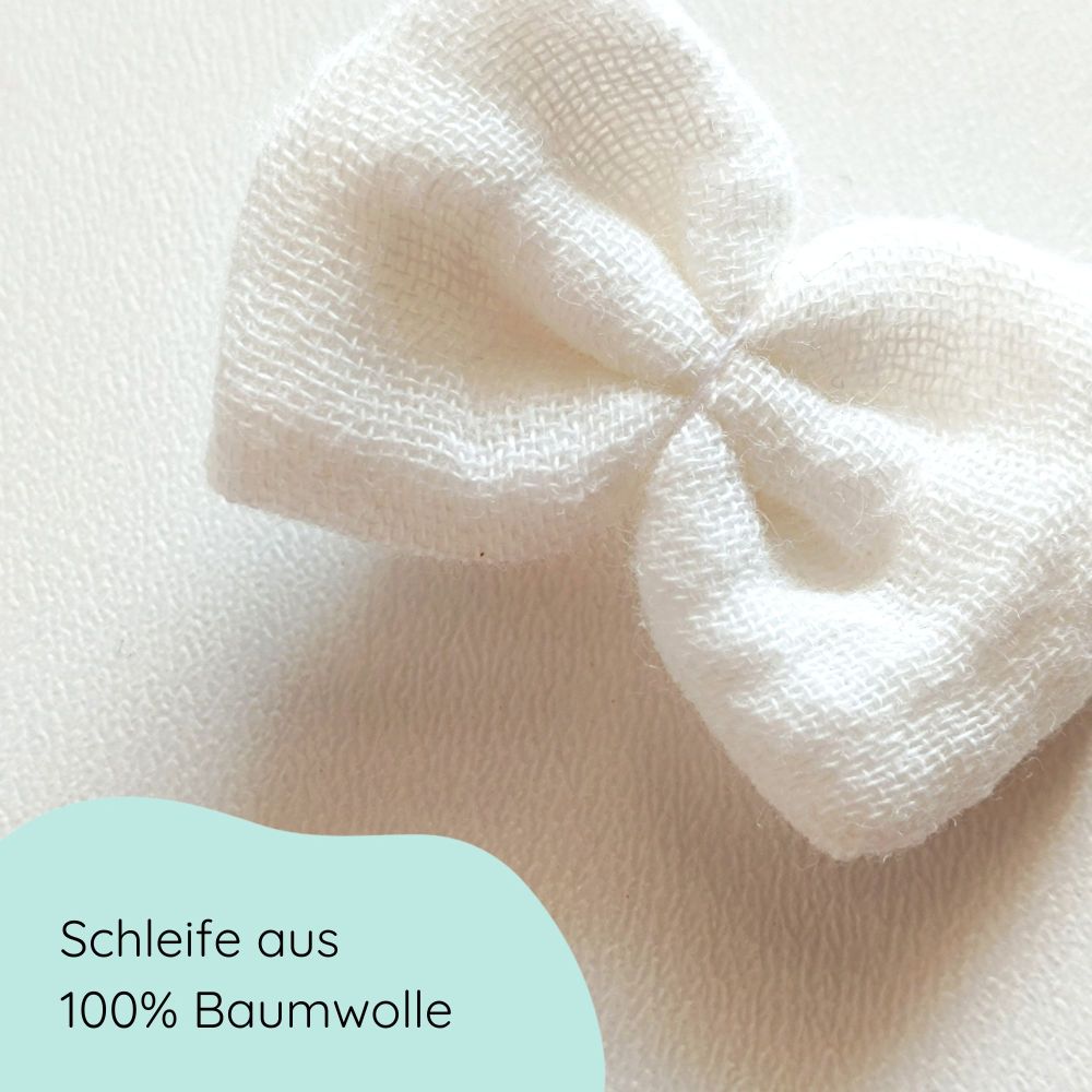 Detailbild kleine Haarschleife aus Musselin in weiß mit Alligatorclip