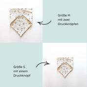 Dreieckstuch aus weicher Baumwolle mit feinem Lochmuster und Druckknöpfen in creme mit vintage Blumenmuster