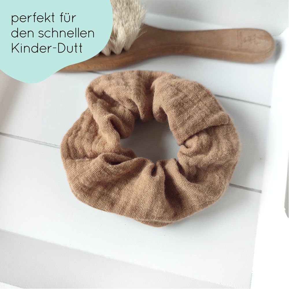 small scrunchie for children | camel