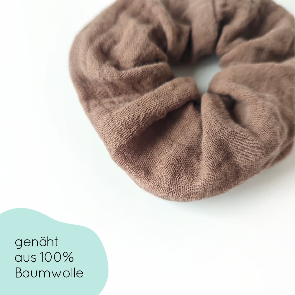 small scrunchie for children | brown